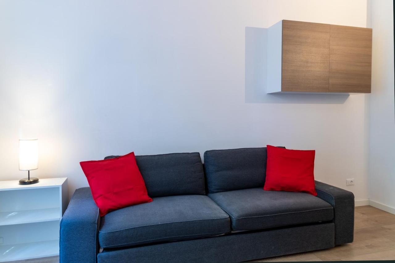 City Centre Apartment - 10 Minutes To Duomo - Free Wifi E Netflix มิลาน ภายนอก รูปภาพ