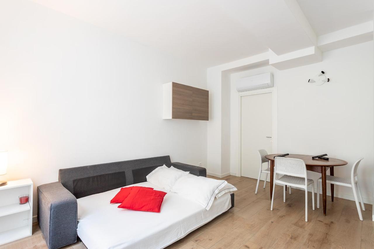 City Centre Apartment - 10 Minutes To Duomo - Free Wifi E Netflix มิลาน ภายนอก รูปภาพ